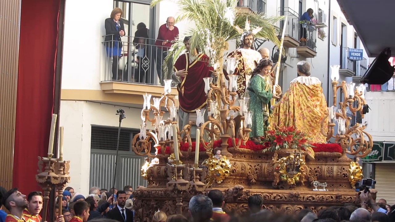 DOMINGO DE RAMOS ALCALA LA REAL 9 4 2017 BORRIQUILLA Y ESTRELLA SALIDA