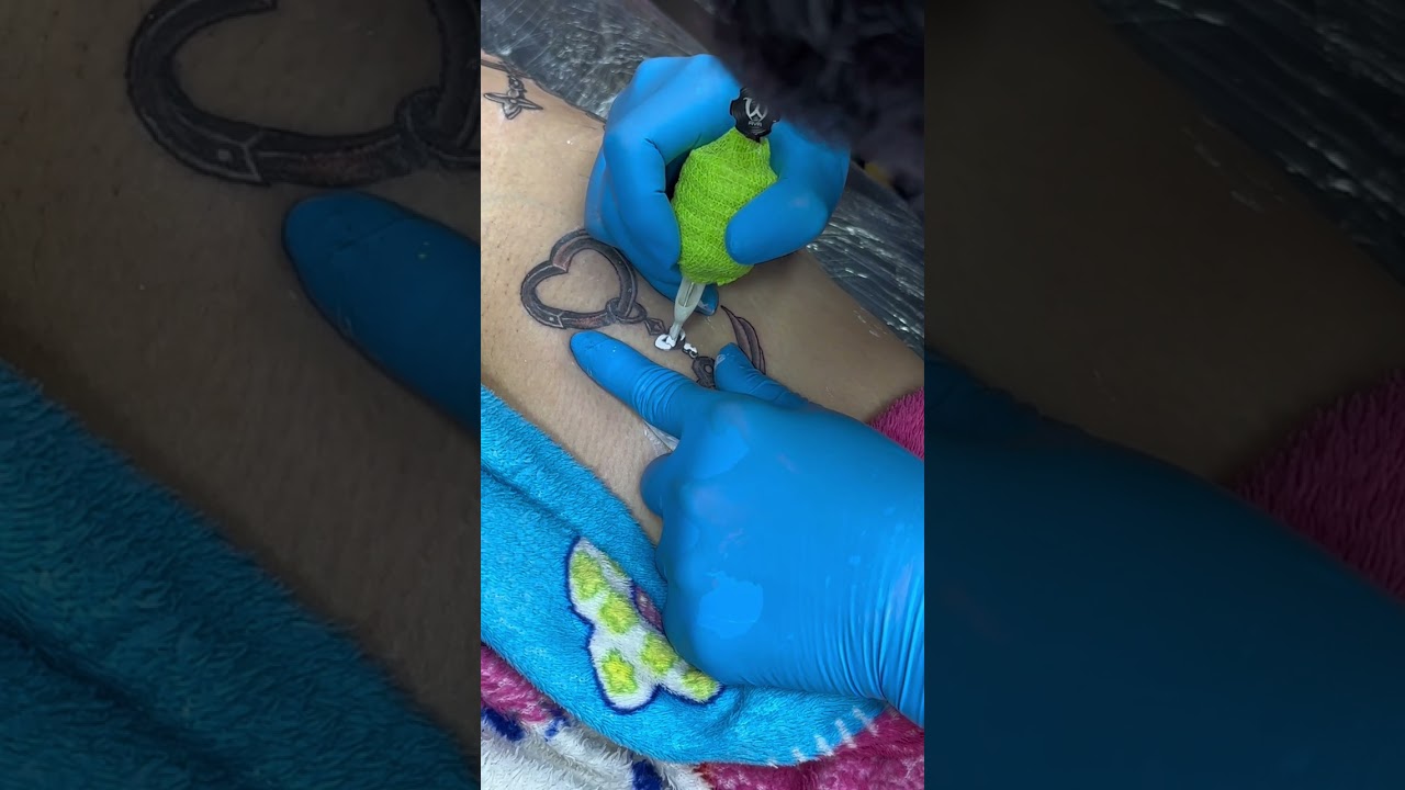 หัวใจ #สักลายหัวใจ #ลายสักหัวใจ #สักหัวใจ #ลายสักหัวใจ #ช่างเก๋ #สักลาย #ช่างเก๋รับสักลาย