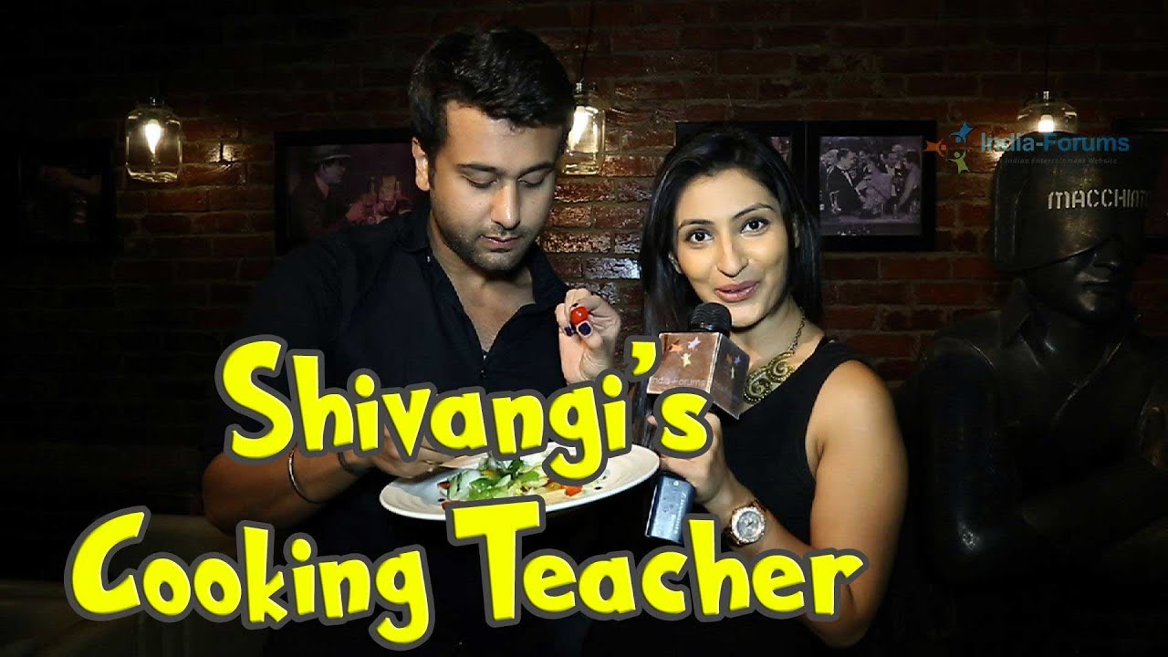 Chef Ripu Daman Handa becomes a cooking teacher for Shivangi Verma