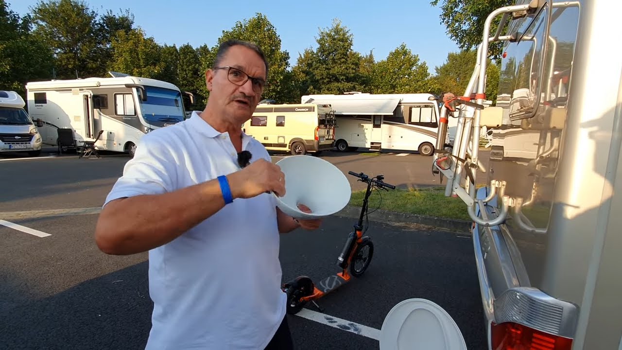 Twusch | Pimp your Toilett! | Der Toiletteneinsatz aus Porzellan. | #caravansalon