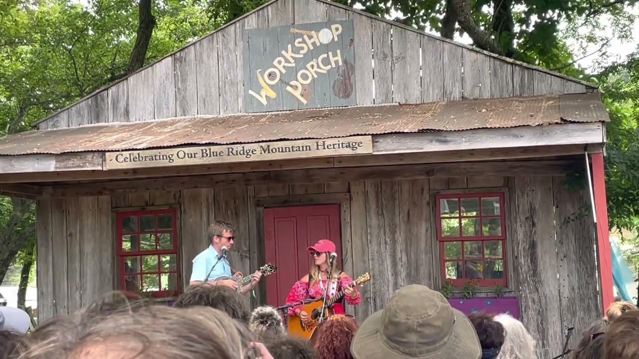 Sierra Ferrell - Green River @ FloydFest 2022