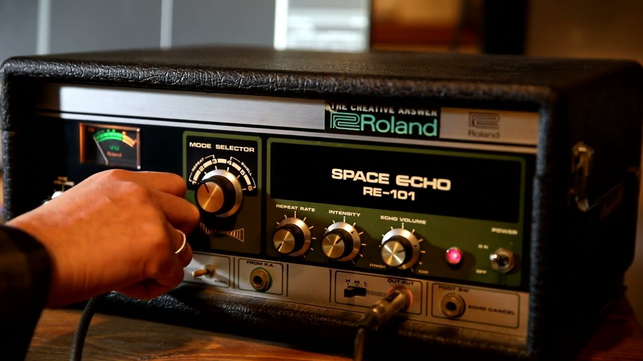 Roland SPACE ECHO RE-101 with ELECTRIC GUITAR