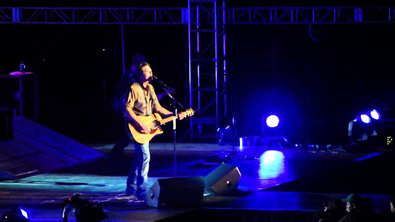 Blake Shelton - She Wouldn't Be Gone
