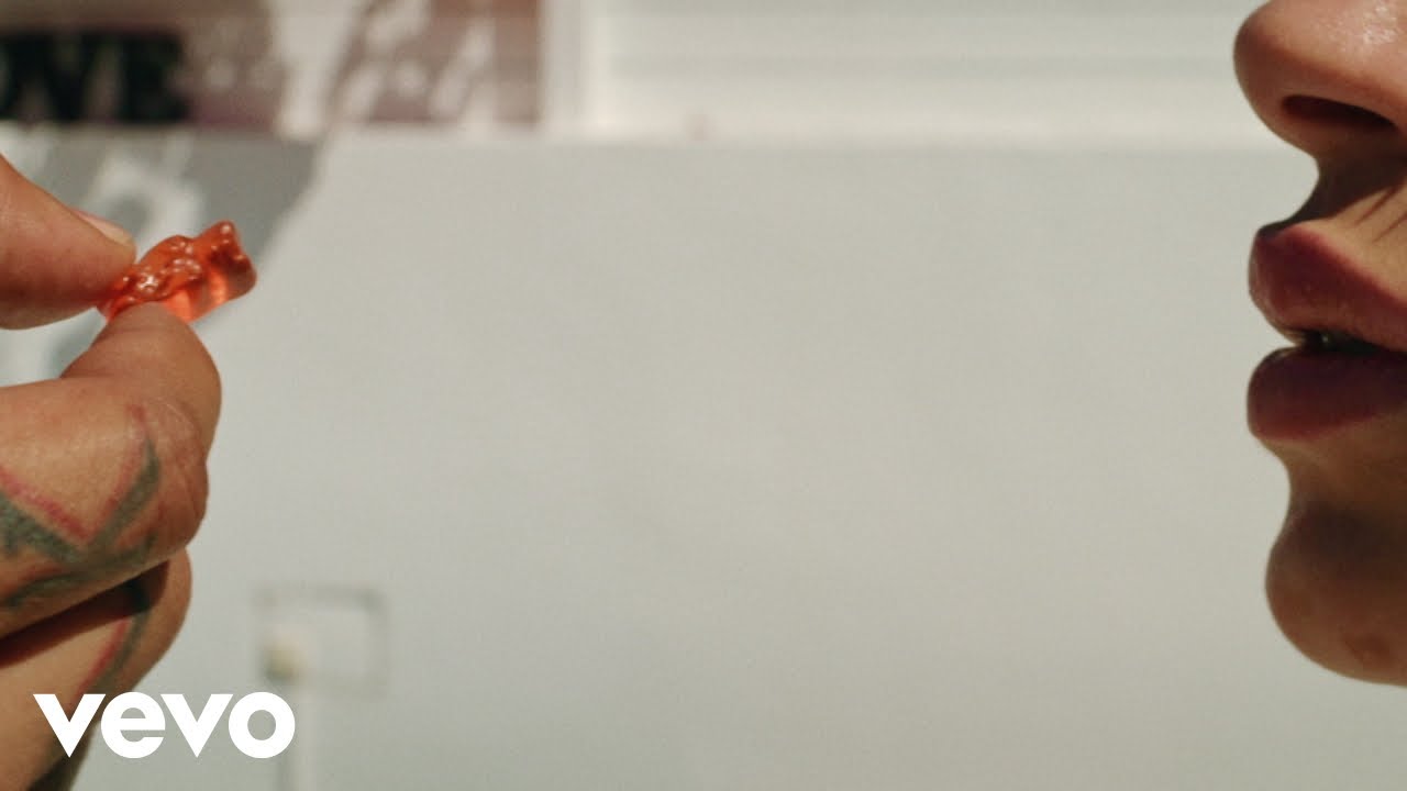 Jake La Furia - Caramelle da uno sconosciuto (Visual Video)