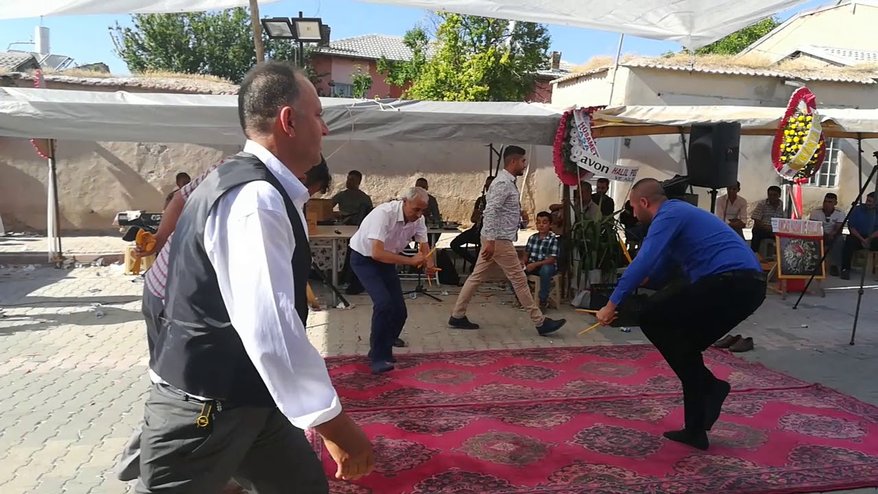 Kırmızı halıda kadınhanı düğünü  #part3. DEVAMI ICIN ABONE OLMAYI UNUTMA Beğen paylaş  #kadınhanı