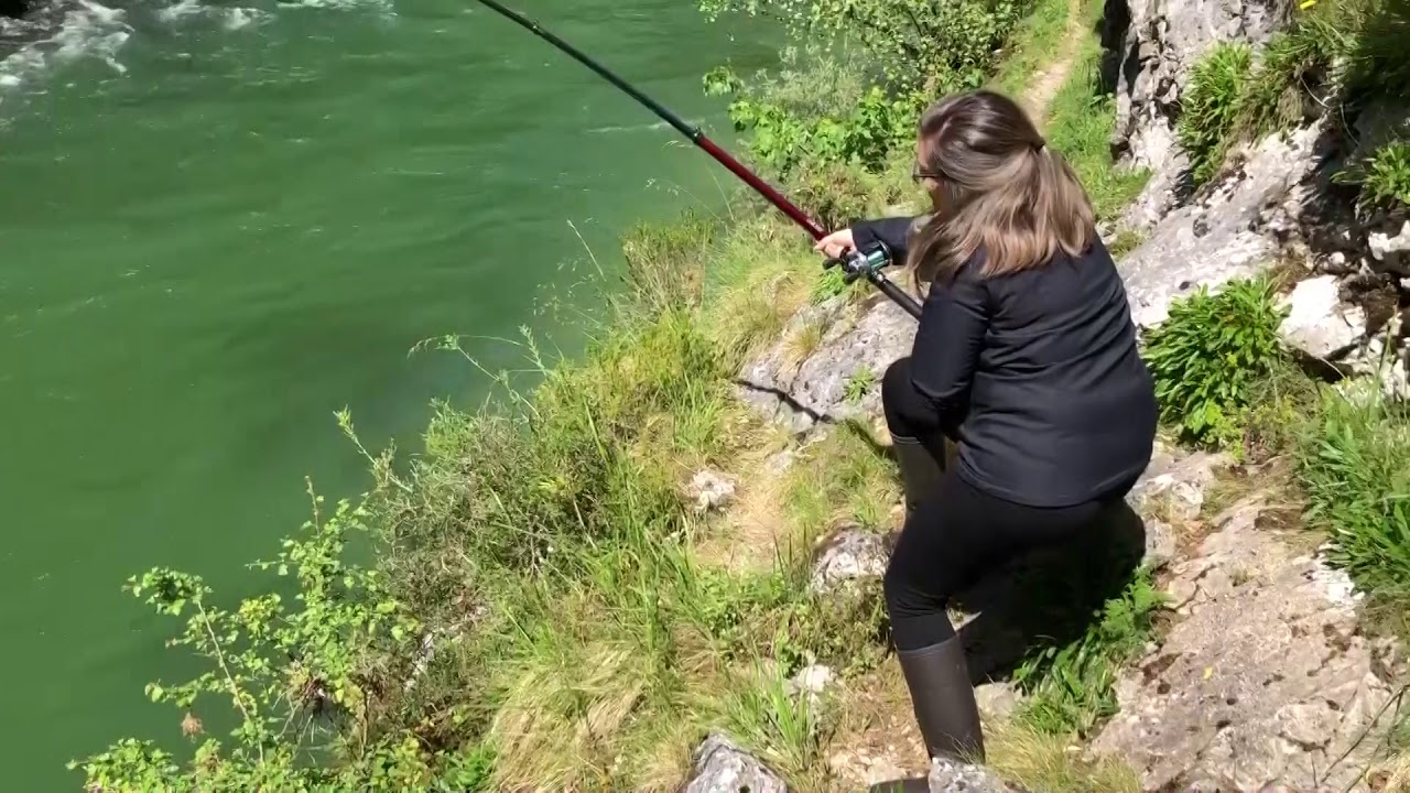 Salmón pescado en el río Cares por Dori
