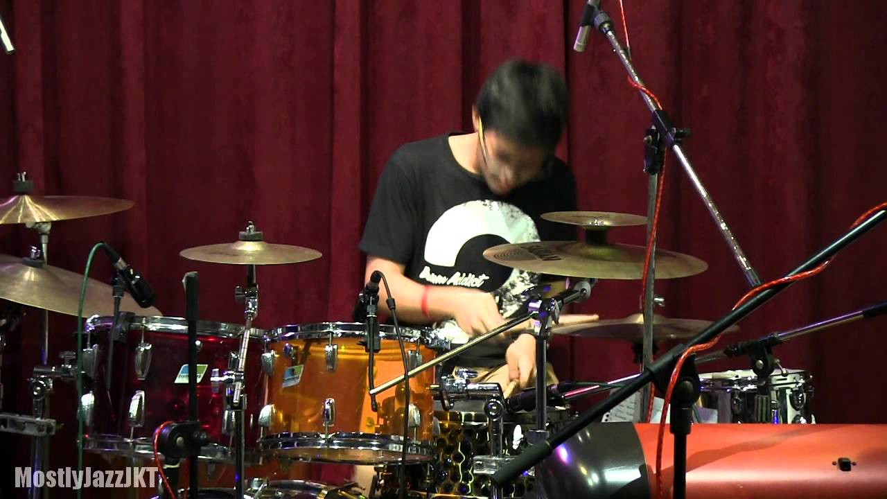 Ginda & The White Flowers - F-3 @ Mostly Jazz 06/04/13 [HD]