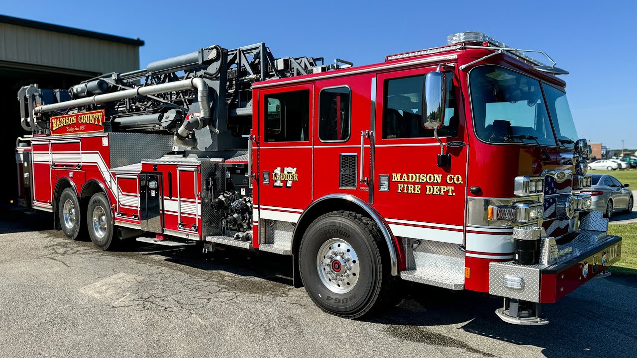 Truck Walk-Around: Madison County Pierce Arrow XT 100' Mid-Mount Aerial Tower