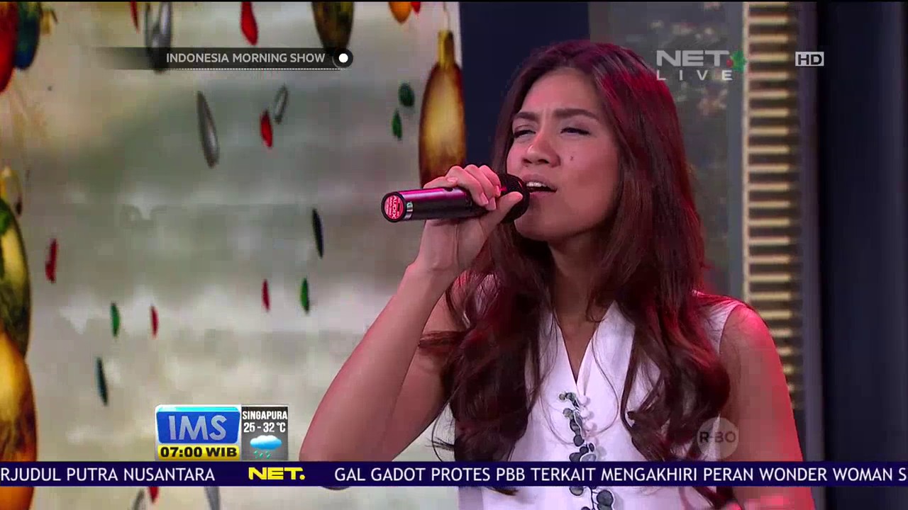 Perform Monita Tahalea 
