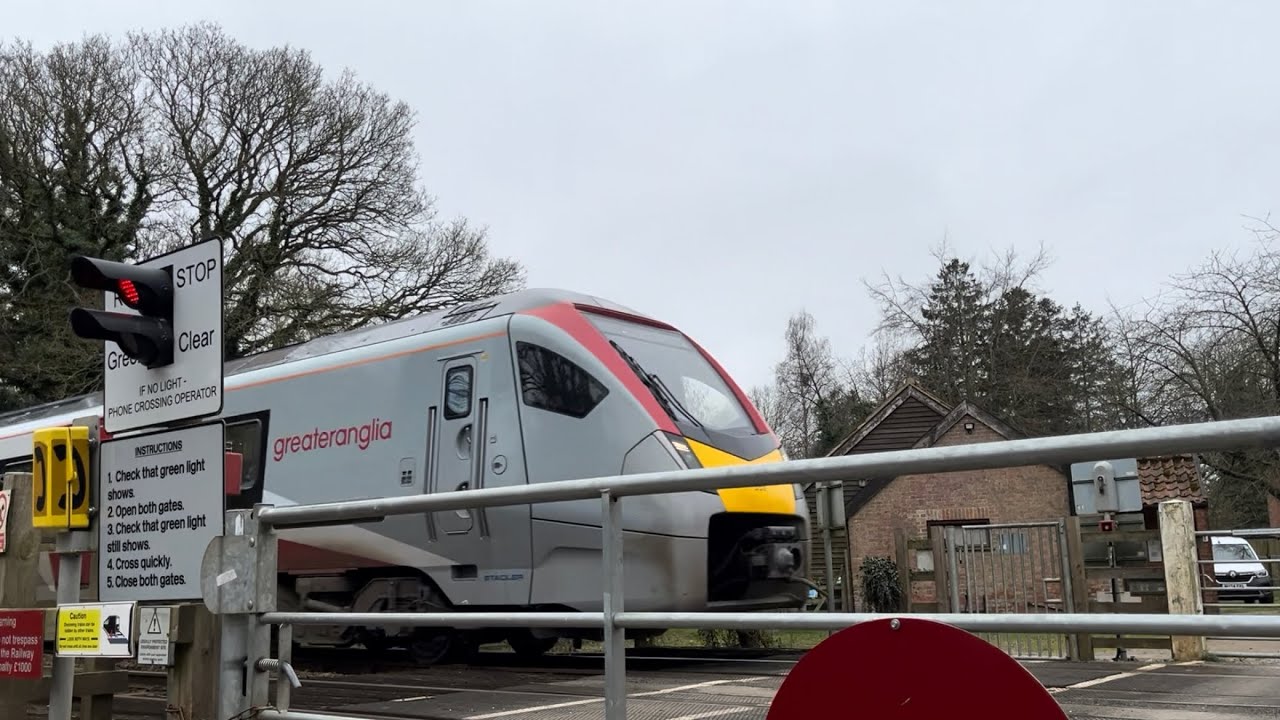 Strumpshaw Fen level crossing, Norfolk 