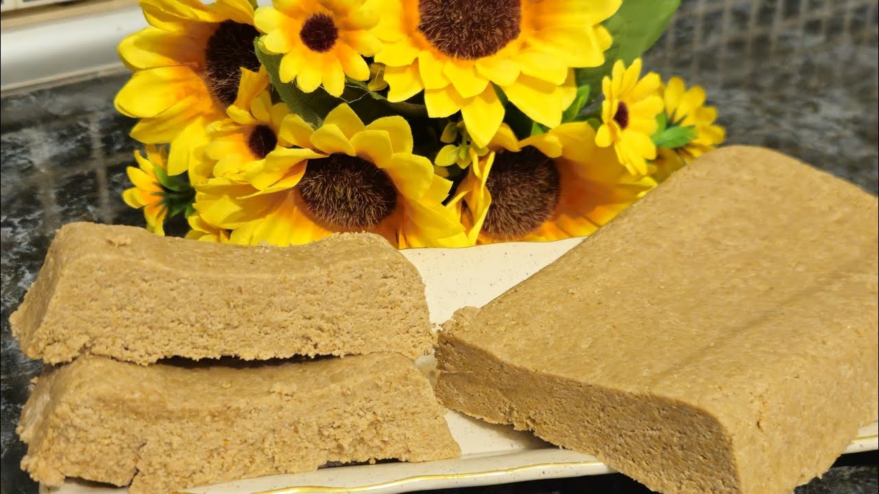  EVDƏ GÜNƏBAXAN TUMUNDAN HALVA HAZIRLADIM.CƏMİ 3 ƏRZAQLA SEMİÇKA HALVASININ HAZIRLANMASI.#halva 