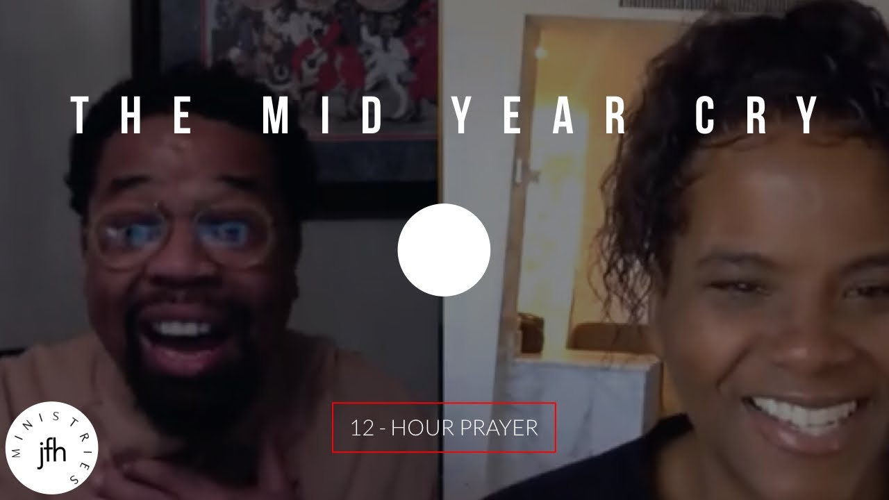 Pastor John Hannah and Pastor Tamara Bennett has conversation and prayer!