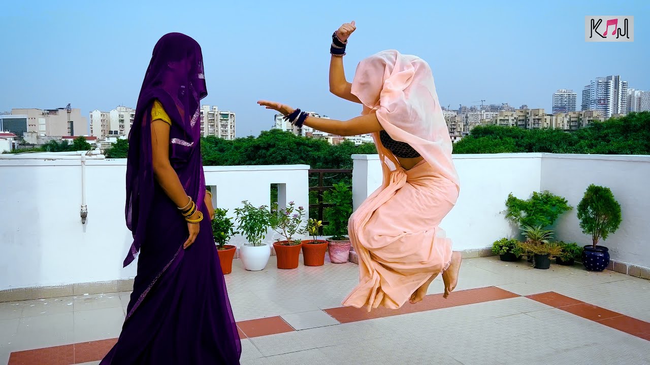 Balam | Ek Dusre Ki Taang Khichte Hue Bhabhi Ne Kiya Zordar Dance | Sapna Choudhary Song