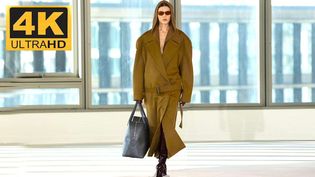 Stella McCartney | Fall/Winter 2025/26 | Paris Fashion Week - 4K