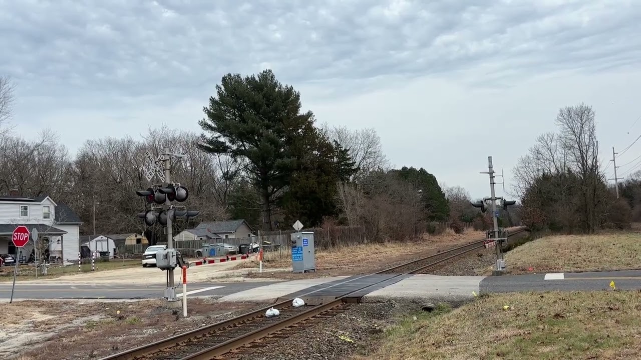 SRNJ PVWJ-06 by Genoa Ave in Pomona, NJ with NJT MP20B-3 1001 leading (1/06/26)