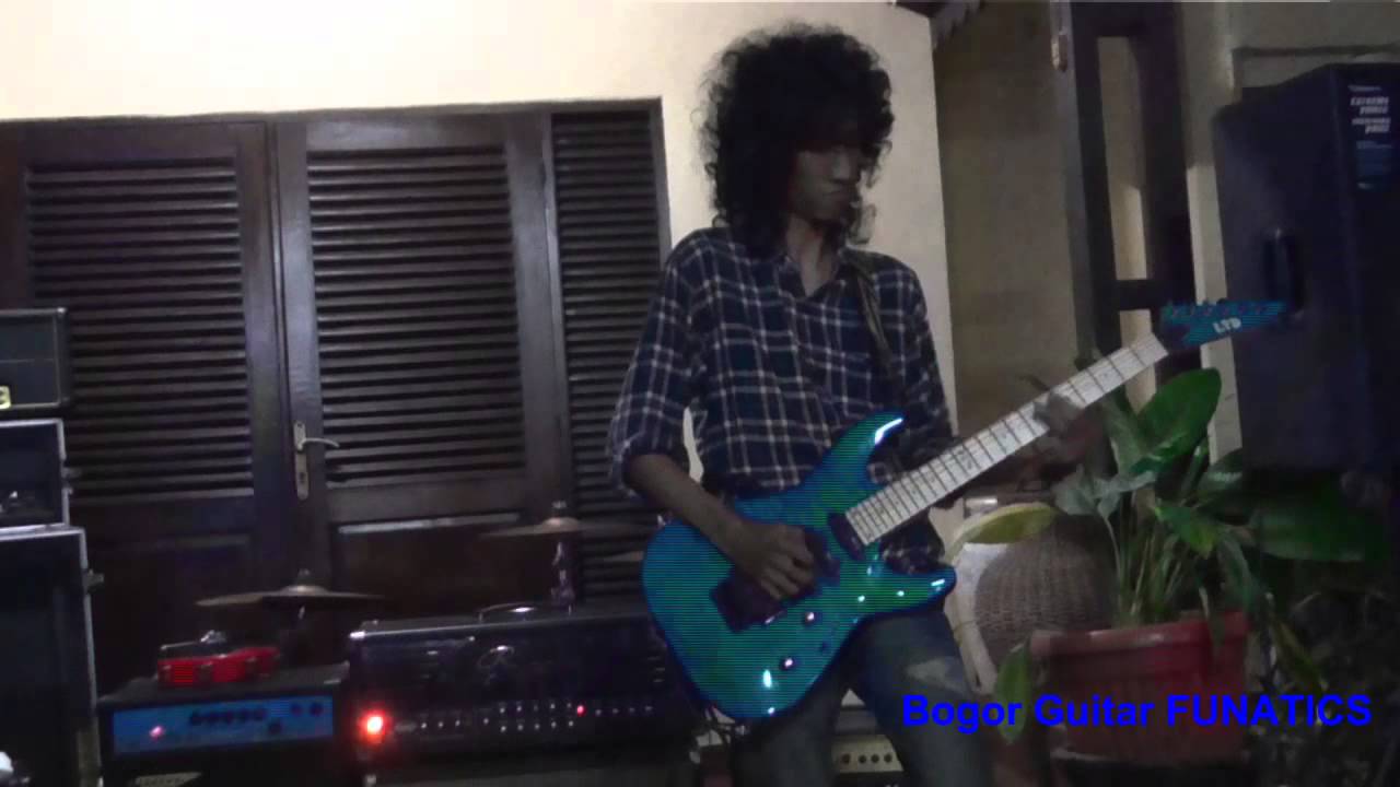 Eben 'Gribs' Andreas at Bogor Guitar Funatics 6th Gathering