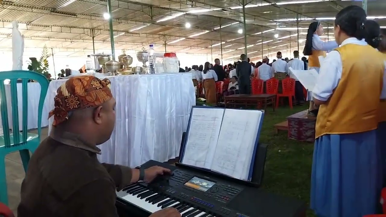 Lagu pembuka 