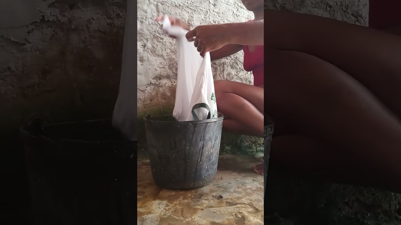 Lavando a farda escolar do meu filho 