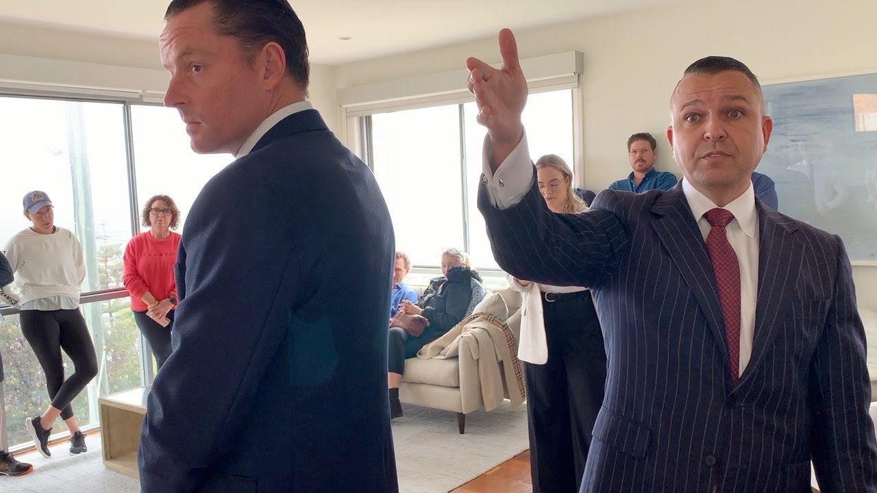 Sydney Auction - 6 Victory St, Clovelly - Alexander Phillips, David Tyrrell - PPD - Clarence White