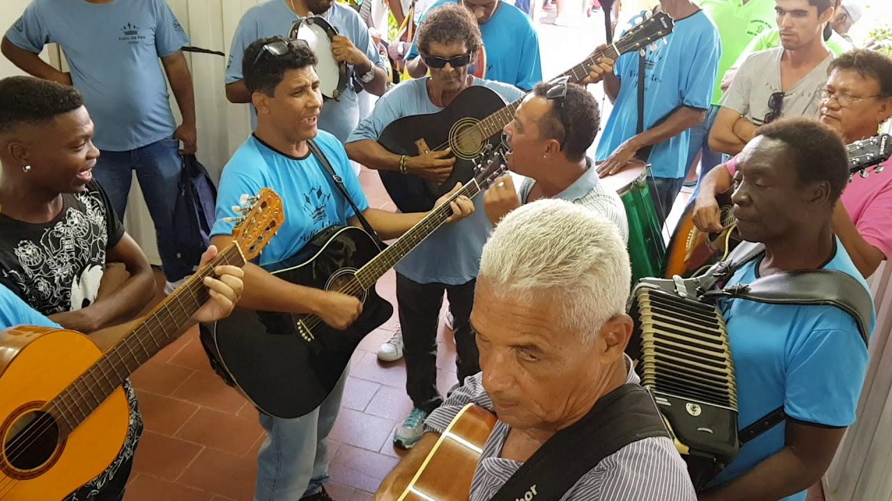 FOLIA DE REIS RENOVACAO CARISMÁTICA CANTANDO NA IGREJA[ FESTIVAL EM SANTA ROSA DE VITERBO ]