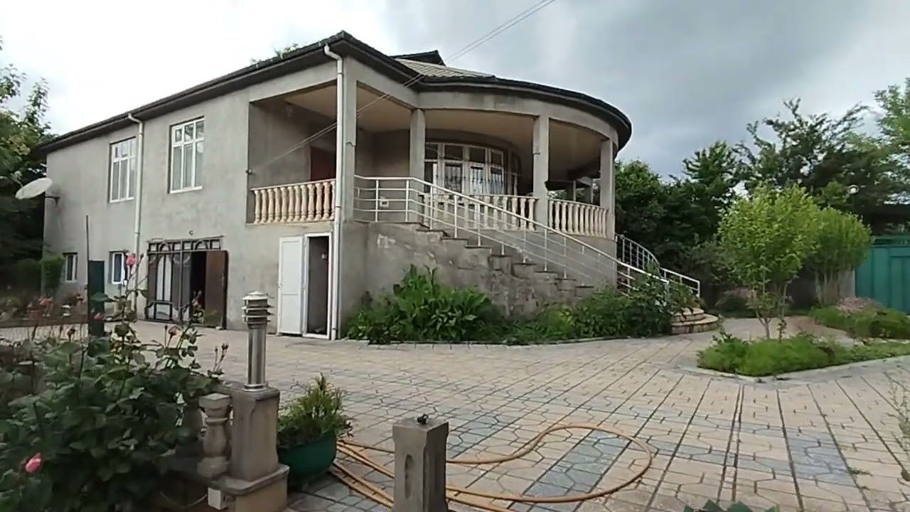 0552546161-0513323152. Qiyməti 200.000- manat