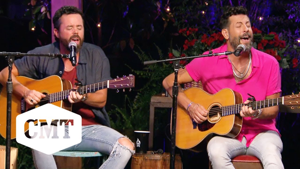 Old Dominion Performs “One Man Band” | CMT Campfire Sessions