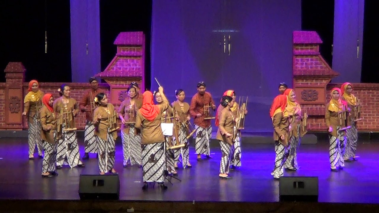 Keroncong Kemayoran dan Jangkrik Genggong (Cover Angklung) oleh Dosen Akper Notokusumo