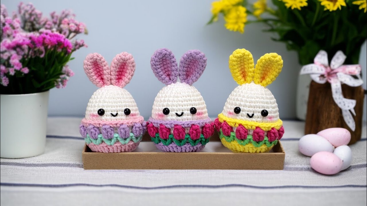 Super Easy Easter Bunny Egg with Tulip Decoration - Crochet Tutorial