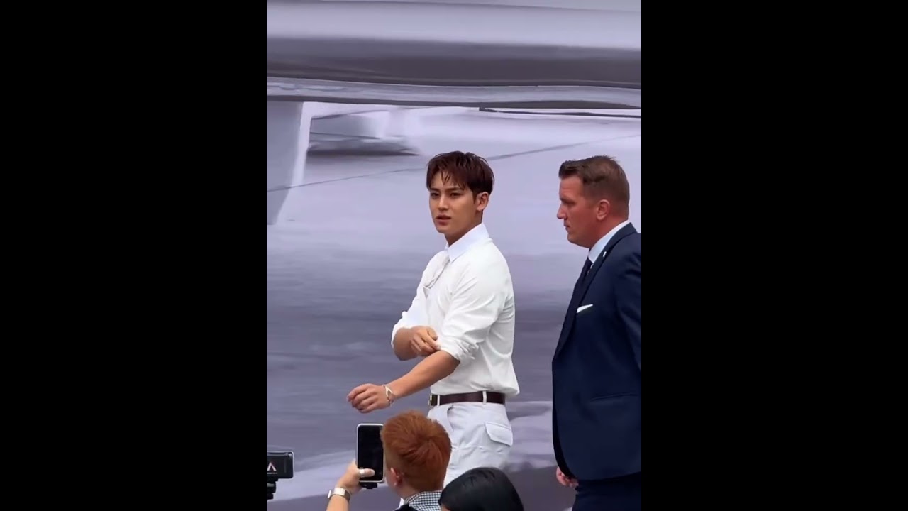 #mingyu Arriving At The #dior  SS26 Show By #jonathananderson #DiorSummer26 At #ParisFashionWeek