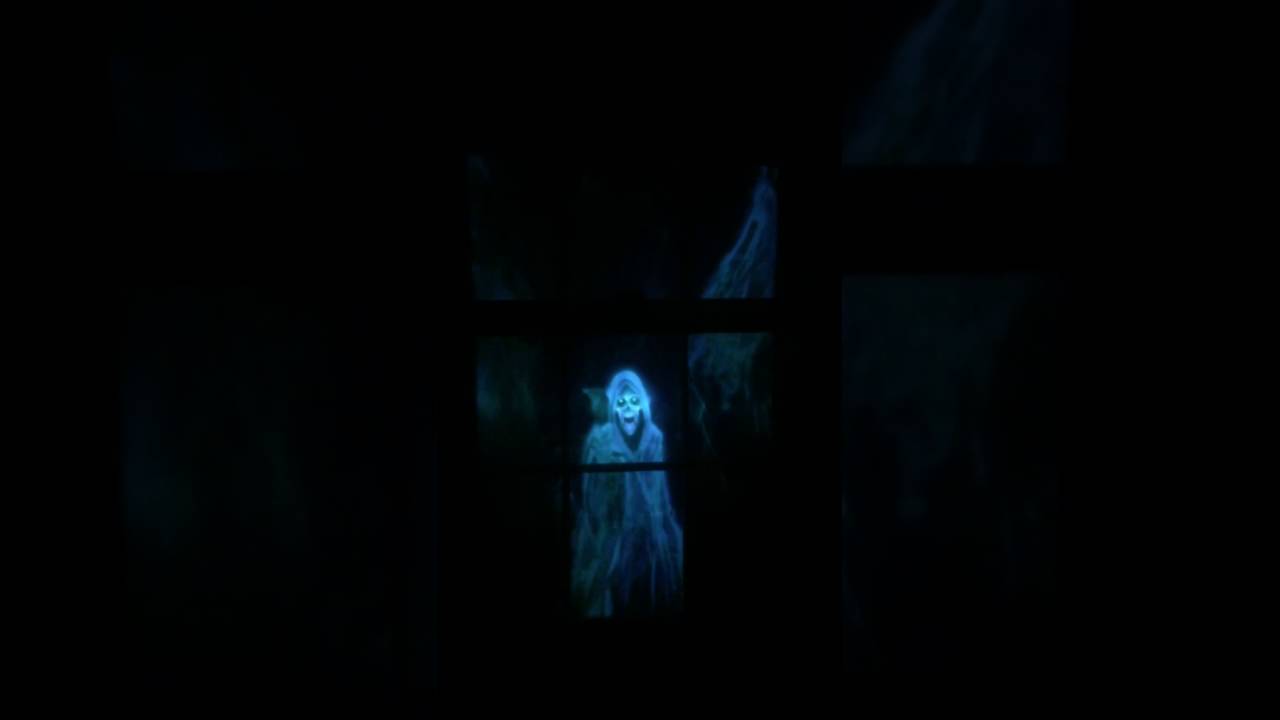 Animated Window Projector Kit by Window FX Review Halloween 4 of the 6 scenes.
