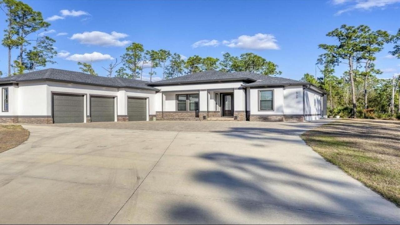 6706 TANEYTOWN STREET, NORTH PORT, FL Presented by Julie Larson.