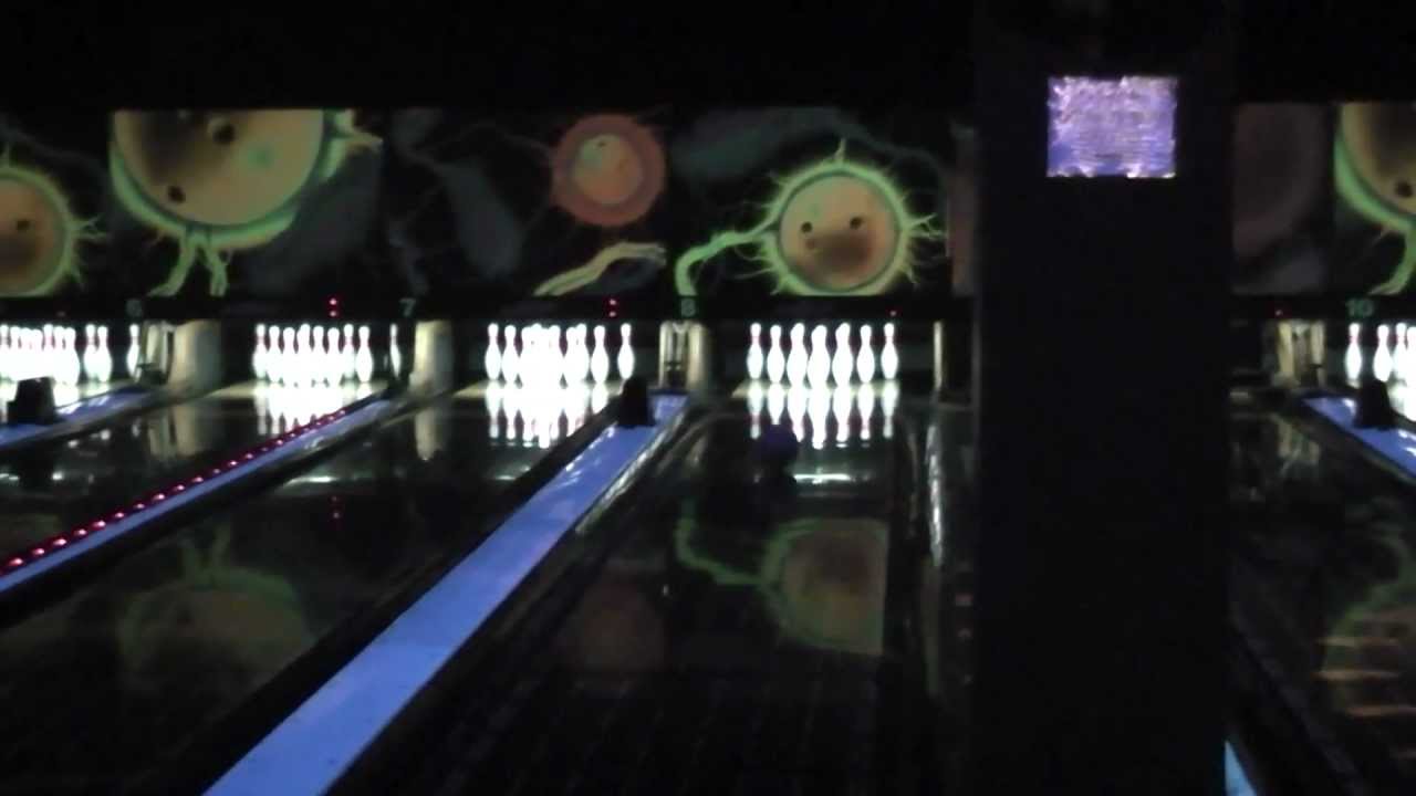 Bowling - FunFuzion at New Roc City