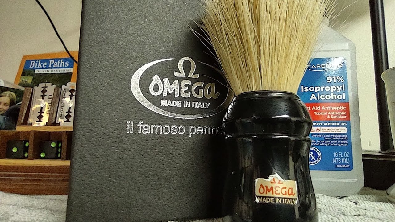 Omega 10049 Professional Boar Shave Brush... is it a lather hog?