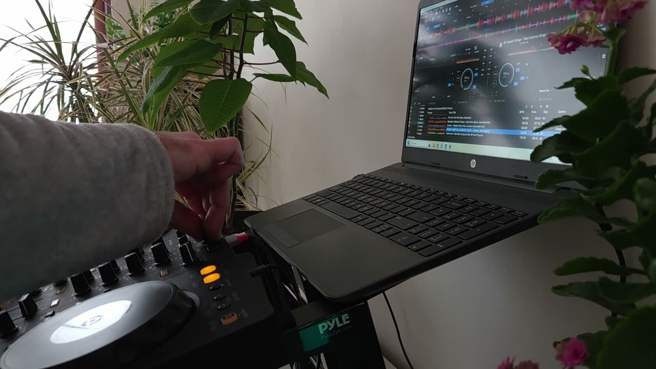 House Music - Studio Hec 2026 - v06