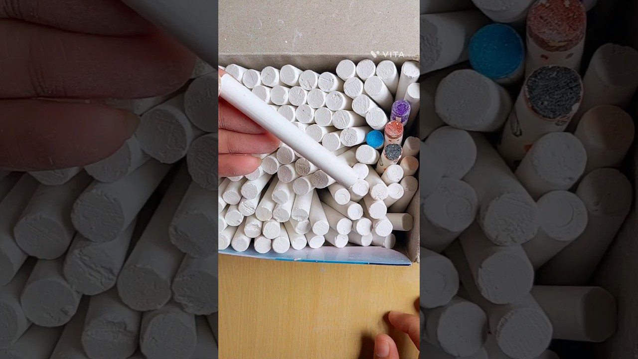 HOMEMADE CHALK CANVAS😱 #crafts #chalk #artandcraft #shorts #anushkascraftland