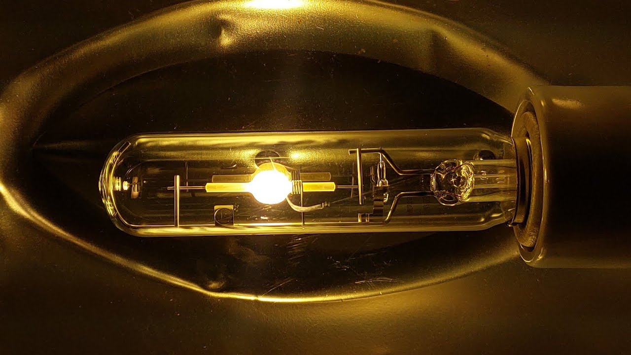 Osram Powerball HCI 70W metal halide on Tecnowatt Alpha VP fixture 
