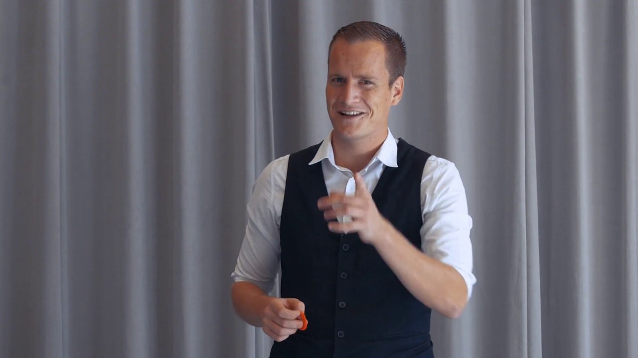 GOOCHELAAR JOOST: Trucje met een elastiekje