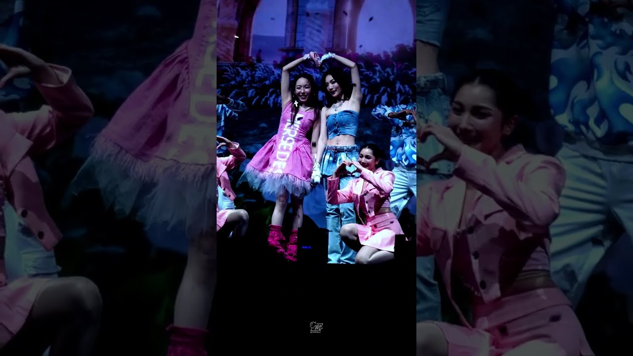 Atom x Mersedes - ผ้าเช็ดหน้า @ Cosmos Glitter From Star Concert (2026-02-28)