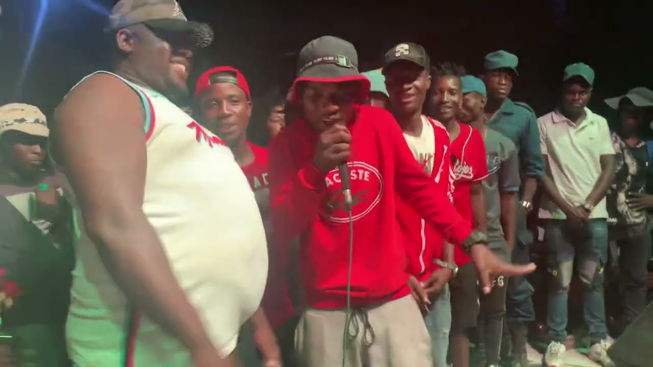 Mbida D vs Blot jnr ndiyani King weZimdanncehall pamafreestyle live on Passion Java Album Launch