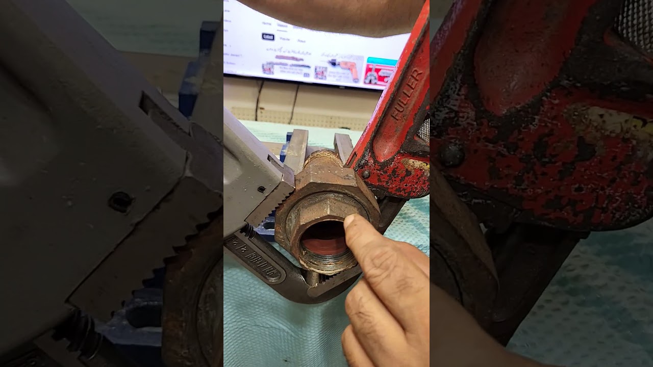 How to Open a Seized Union in Tight Space | Pipe Wrench + Chain Block