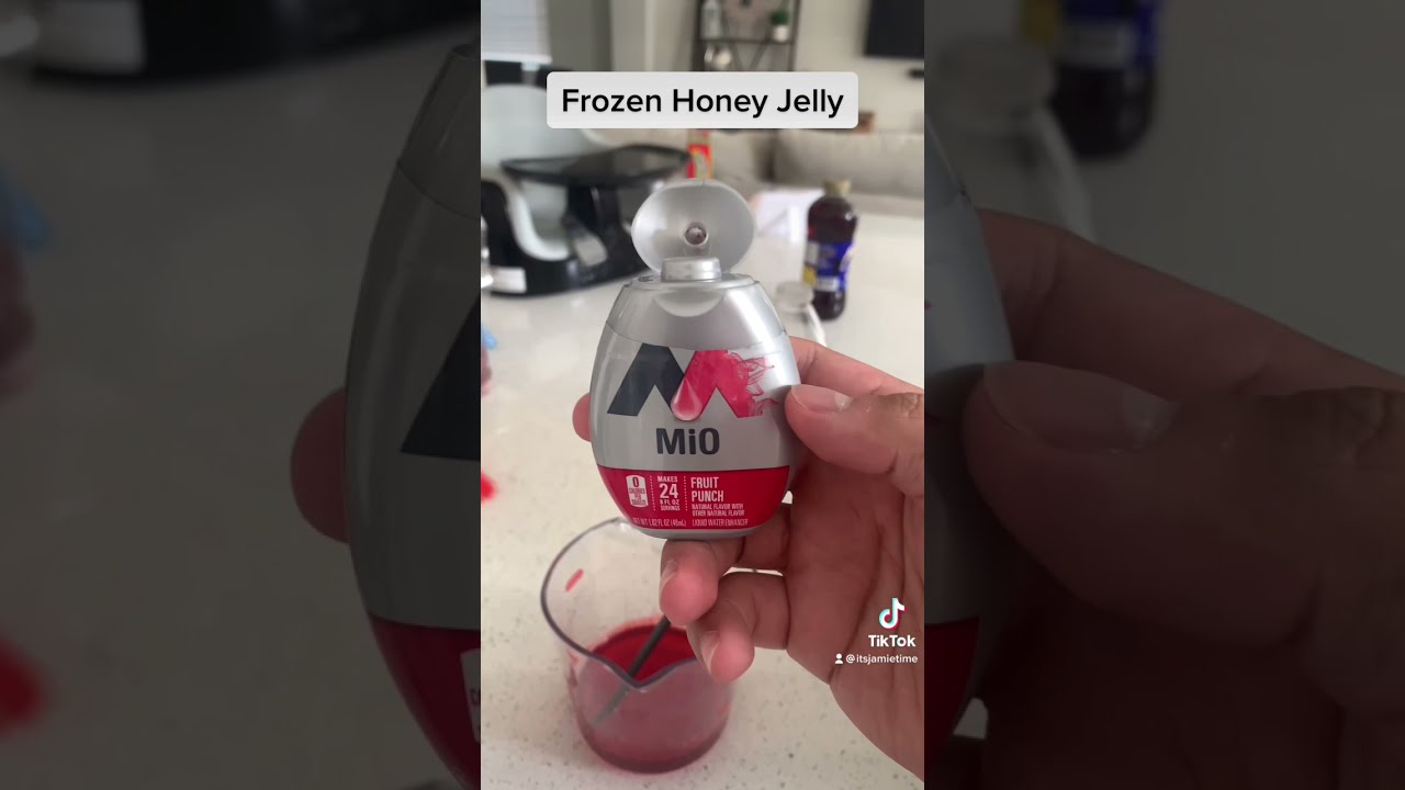 Trying the Frozen Honey Jelly from TikTok