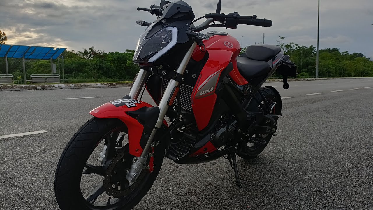 Benelli 150s 2022 Walkaround & 1st Impression Review