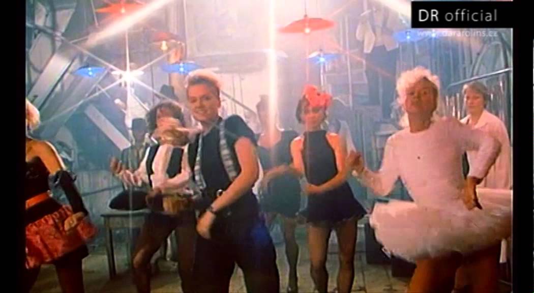 Jiří Korn a Darina Rolincová - Tvý mládí mít (videoklip) 1990