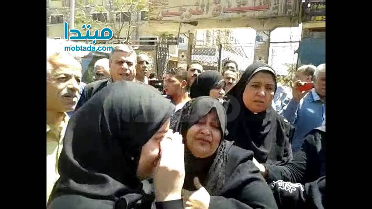 والدة شهيد الواجب الوطني النقيب اشرف القزاز في كفرالشيخ