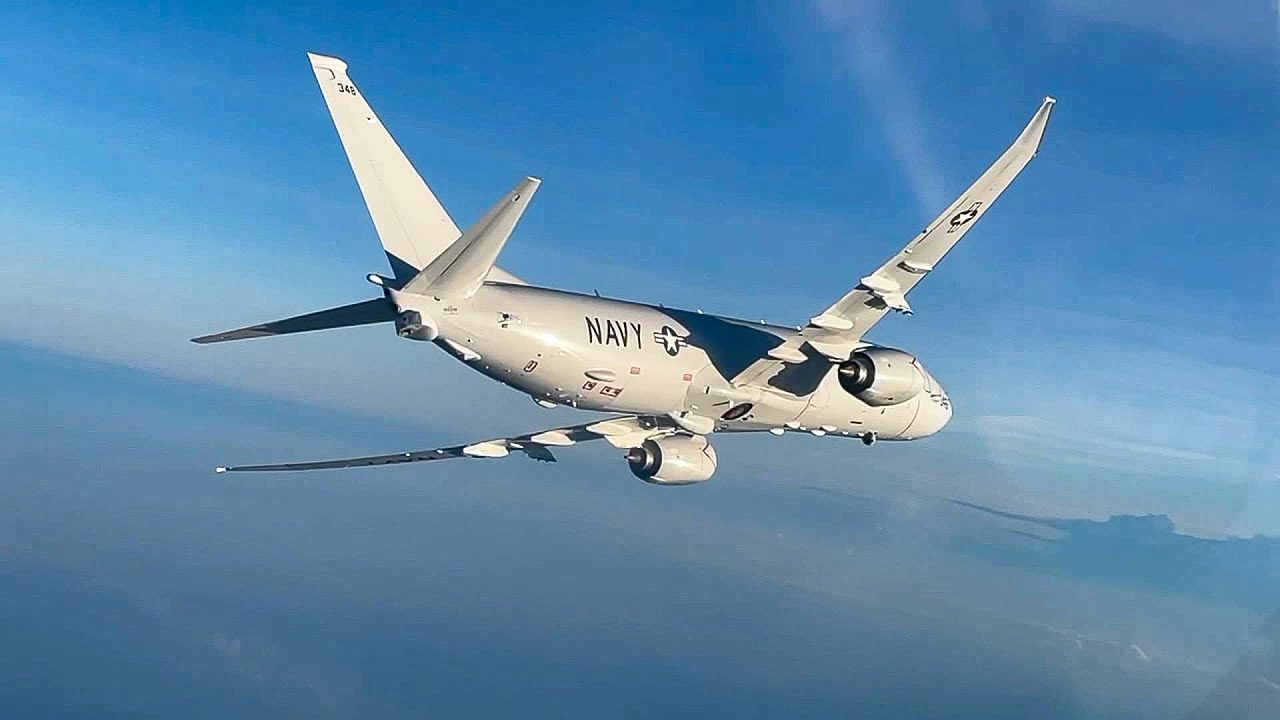 Сопровождение самолета-разведчика Boeing P-8 Poseidon над Черным морем