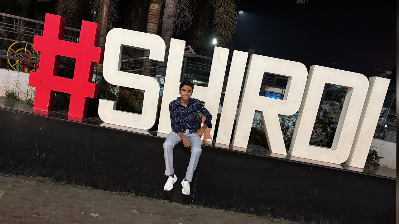 Shirdi pahaunch gaye 😍 Bhai kya scene hai ( EXCITMENT ) The Ayushmaan Vlogs  