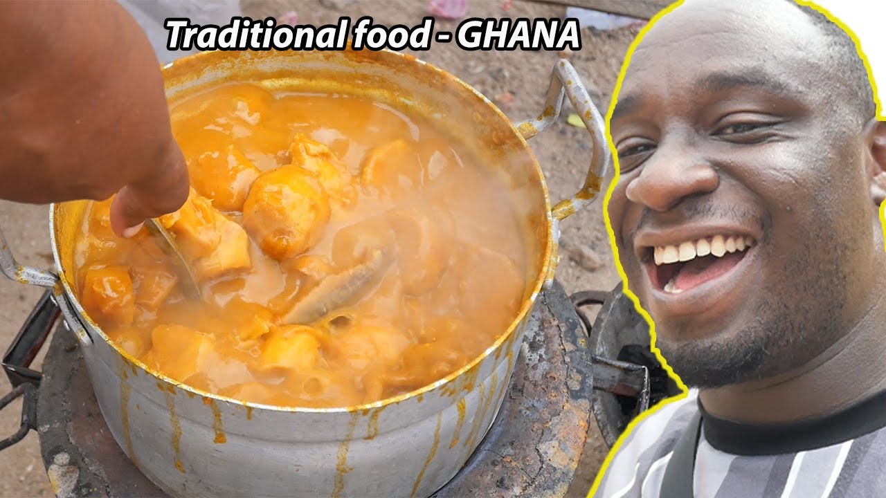 A pot full of Traditional local food !! How to prepare COCOYAM POTTAGE !! MPOTOMPOTO !! NUHUU