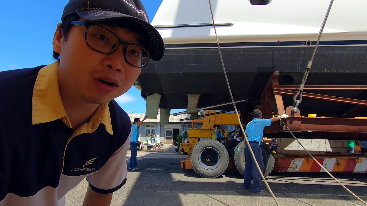 [Vlog] 遊艇海試前的吊掛過程