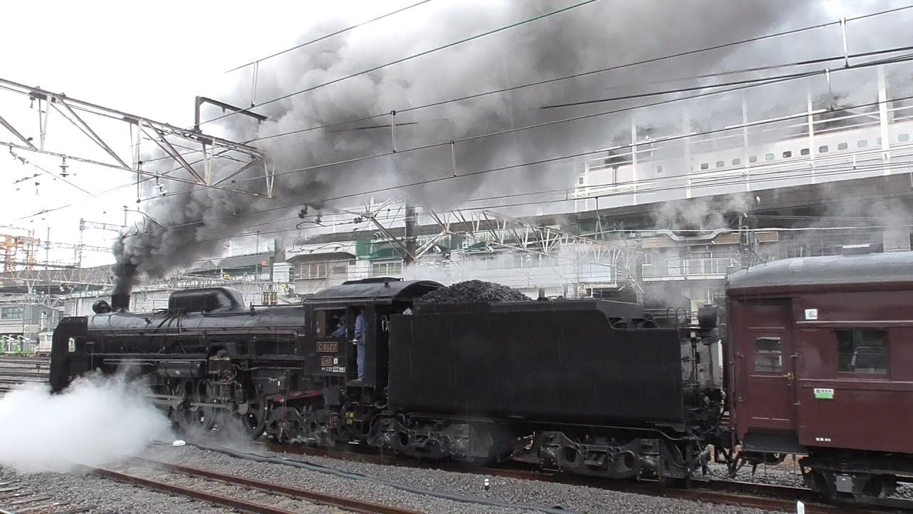 2024年11月2日　北陸新幹線と同時発車！ 快速｢SL レトロ ぐんま 水上｣ 上越線 高崎→水上　蒸気機関車C61 20＋旧型客車 6両 入線から発車まで　JR高崎駅