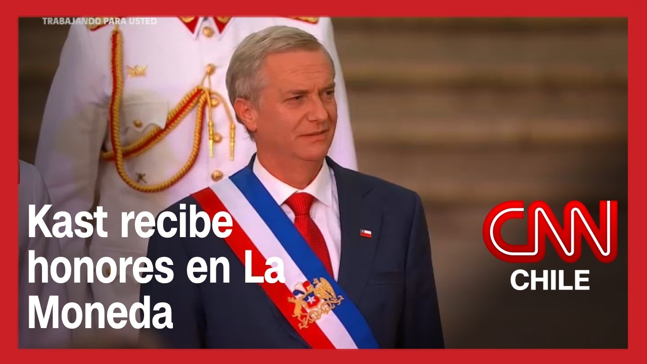 José Antonio Kast recibe honores en La Moneda